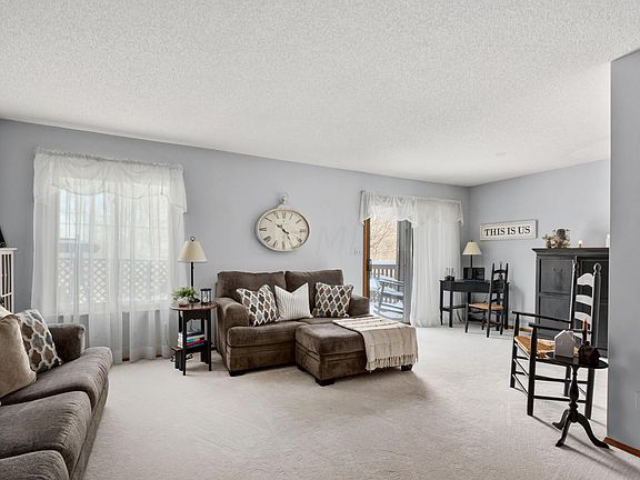 4th image of 850 Tamara Dr N