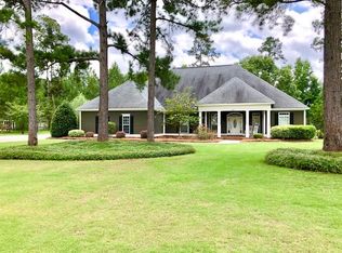 1709 River Pointe Dr, Albany, GA 31701