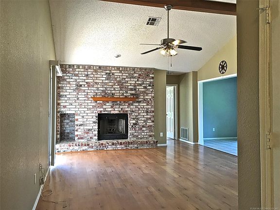 3rd image of 4200 S Redbud Ave W