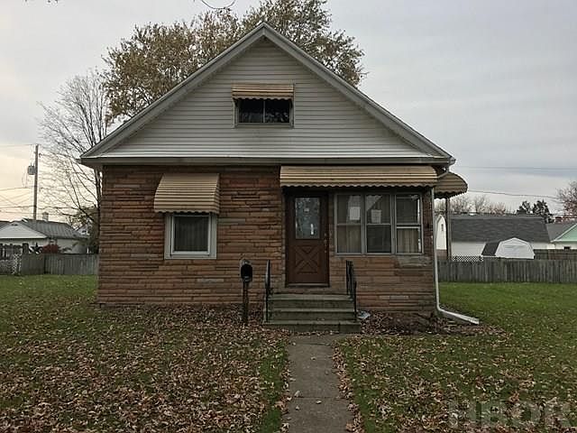 1st image of 216 Elm St
