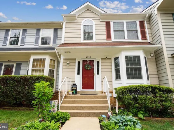 4993 Lambsgate Ln, Woodbridge, VA 22193