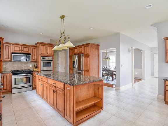 3rd image of 3660 Polo Blvd