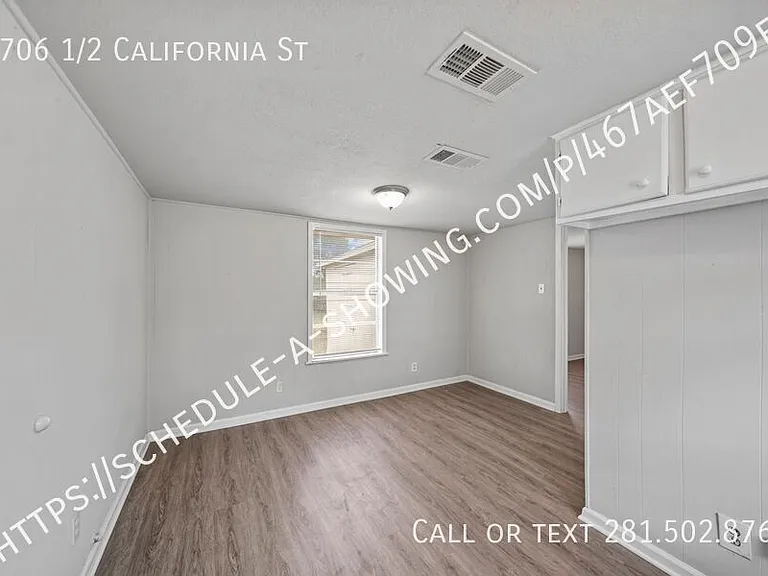 1706 1/2 California St — Photo 10