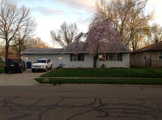 889 Lincoln Ave N, Columbus, OH