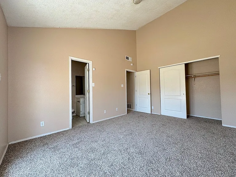11073 Nathan Bay Dr — Photo 10