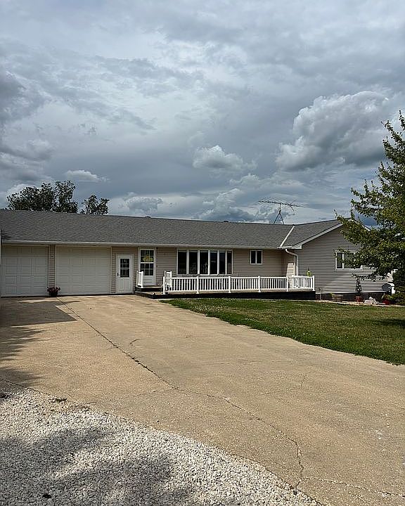 1st image of 15567 110th St