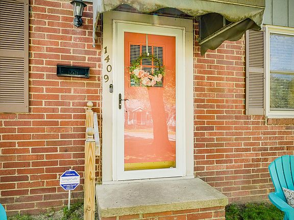 5th image of 1409 Pineola Ave