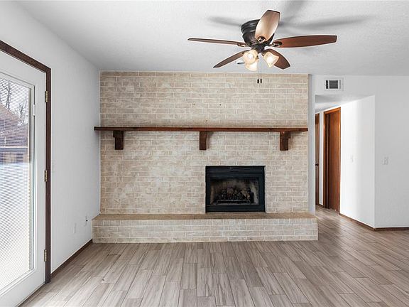 3rd image of 3200 W Britton Rd APT 105
