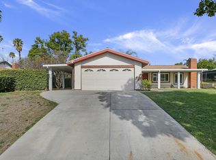 2885 Westridge Rd, Riverside, CA 92506