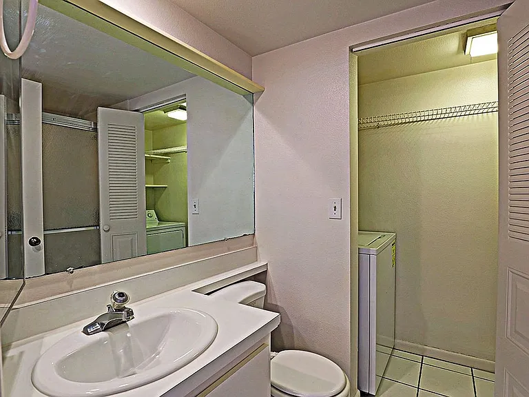 1556 Park Meadows Dr #1 — Photo 15