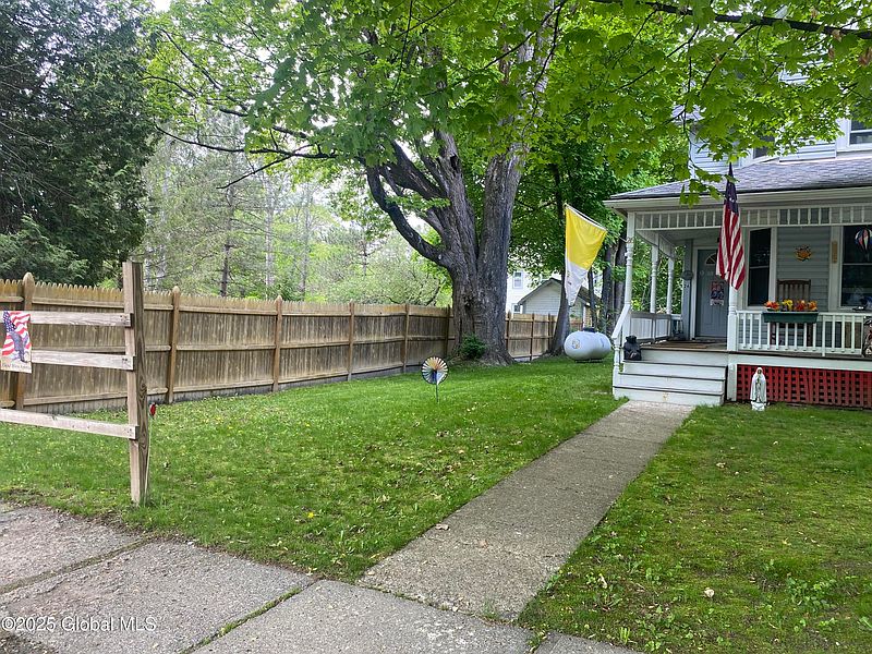 2nd image of 24-26 Avenue A