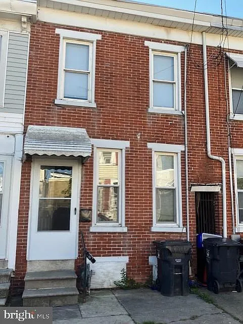 918 Wright St photo 1
