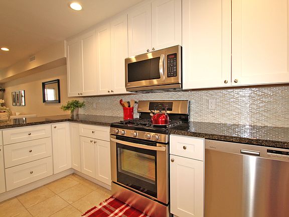 2nd image of 1820 Butler Ave APT 6