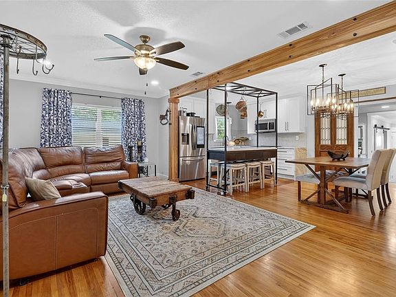 3rd image of 1570 IMPERIAL AVENUE