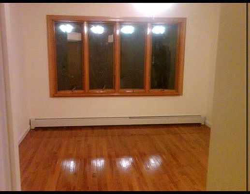 3rd image of 146 Amsterdam Ave