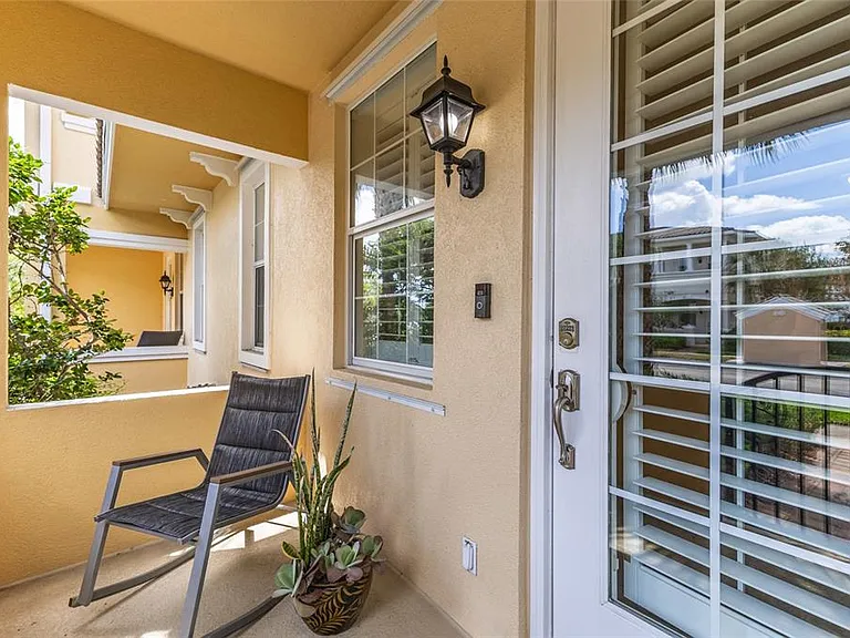 1564 Napoli Dr W — Photo 31