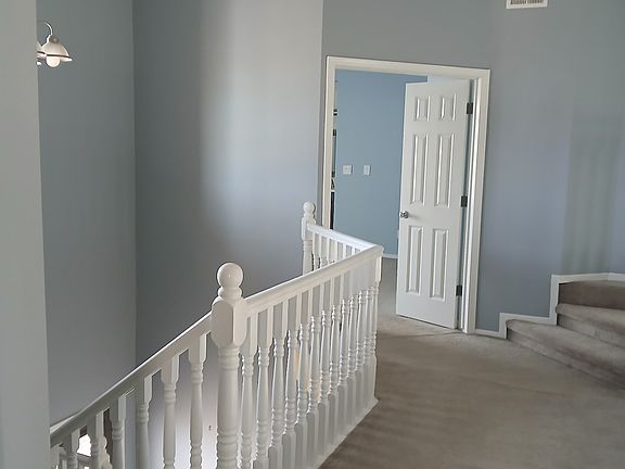 Hallway to adjoining rooms