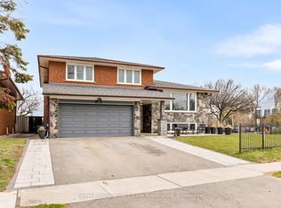176 Daphne Ave, Mississauga, ON L5A 1M6