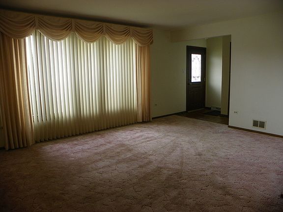 4th image of 9148 S Homan Ave