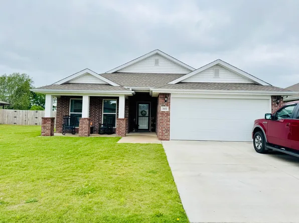2032 Eagle Drive, Neosho, MO 64850