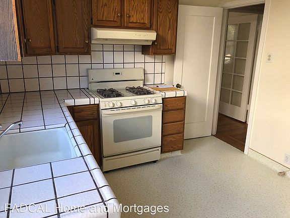 3rd image of 490 Lombard St APT 3