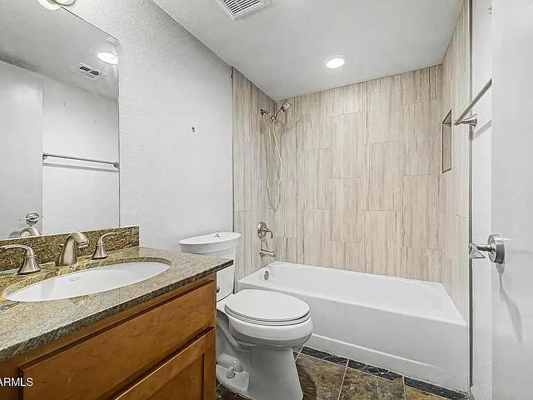 4704 E Paradise Village Pkwy N #121 — Photo 5