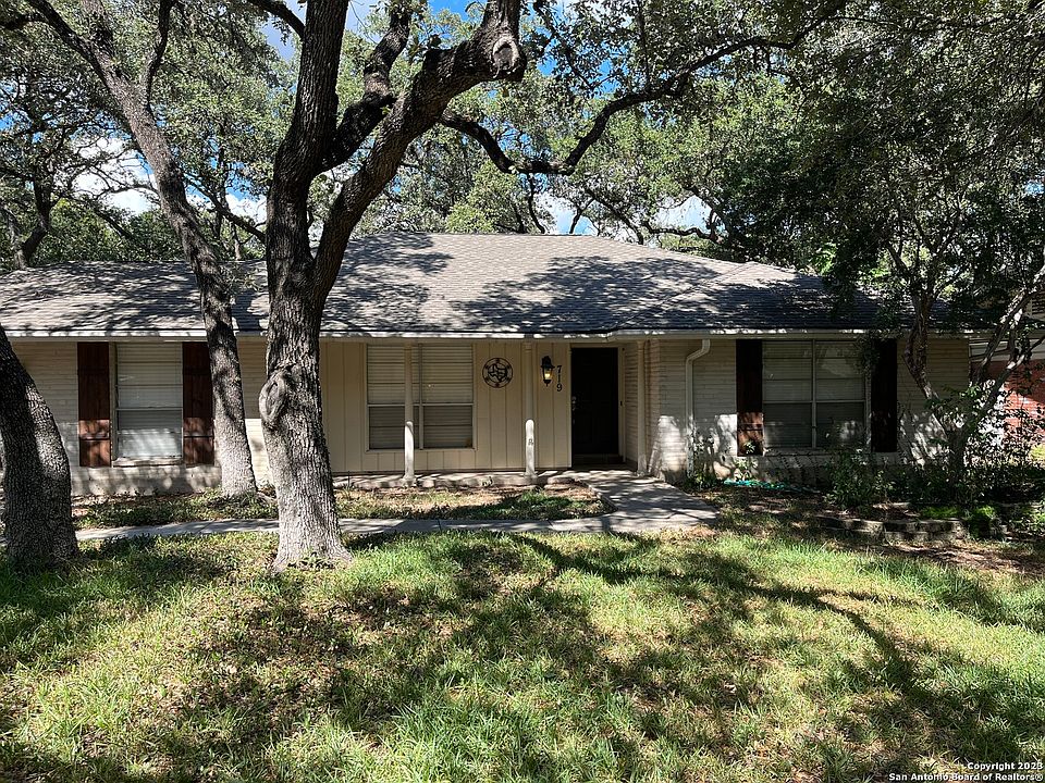 1st image of 719 FIREFLY DR