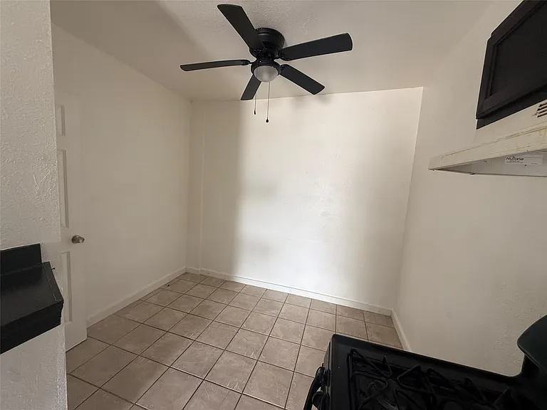 938 Zoe St #1 — Photo 10