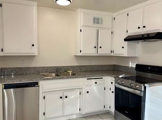 6017 Nogal Ave APT C, Bakersfield, CA 93309