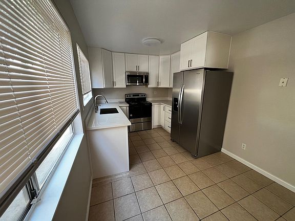 3rd image of 3132 Cedar Ct
