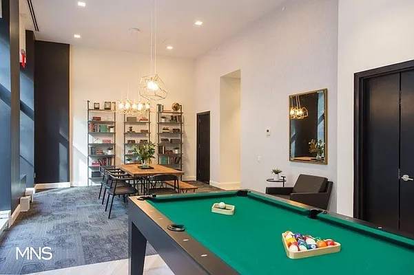 Rented by MNS Marketing | media 5