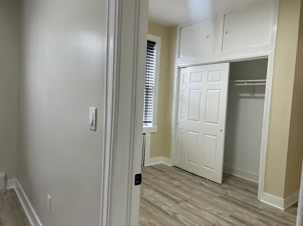 536 44th Street image 10 of 19