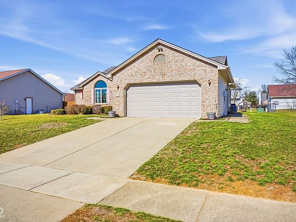 3rd image of 3442 Berkdale Dr