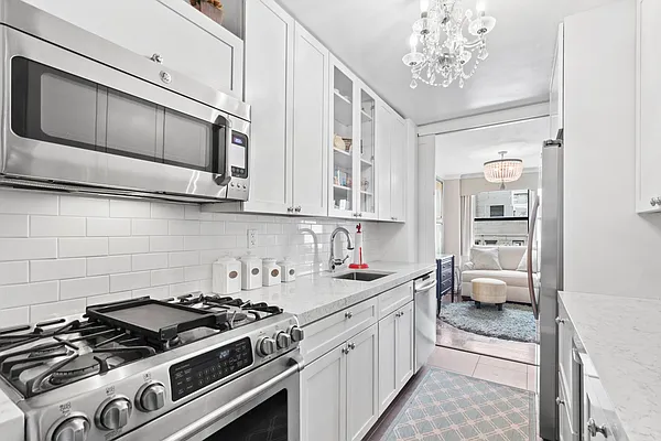 Sold by Douglas Elliman | media 4