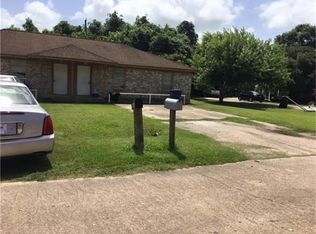 401 Fisher St, West Columbia, TX 77486