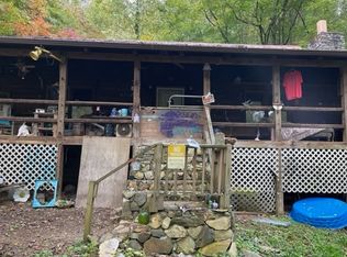 214 Possum Holler Rd E, Ellijay, GA 30536