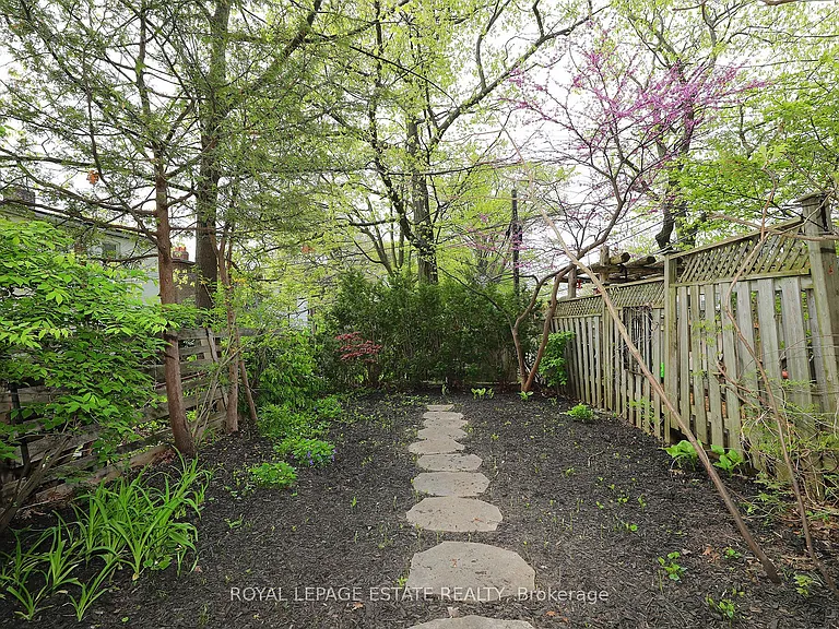 27 Sycamore Pl — Photo 37