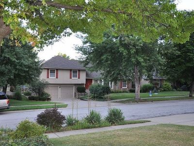 9236 Beverly St, Overland Park, KS, 66207