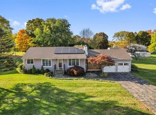 4 Melody Ln, Warwick, NY 10990