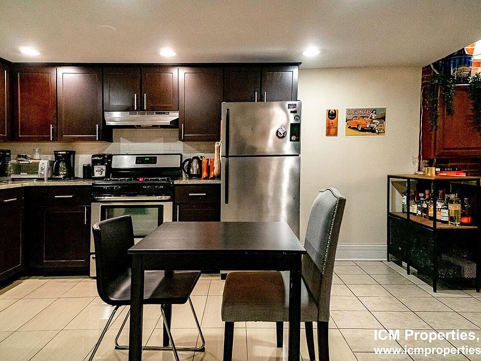 1st image of 2500 N Lincoln Ave #3