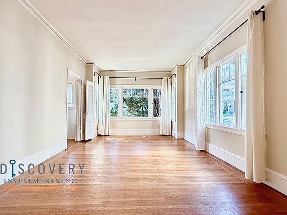 4th image of 426 Lee St APT 1