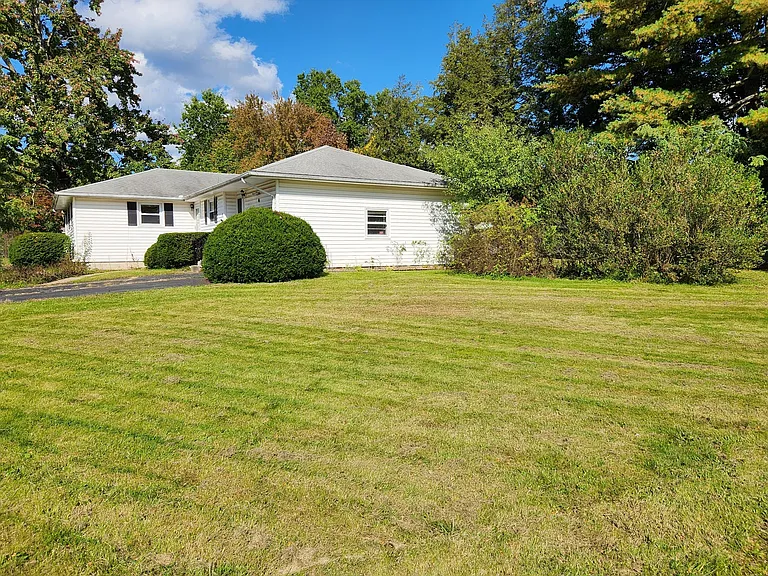 4 Northbrook Dr — Photo 8