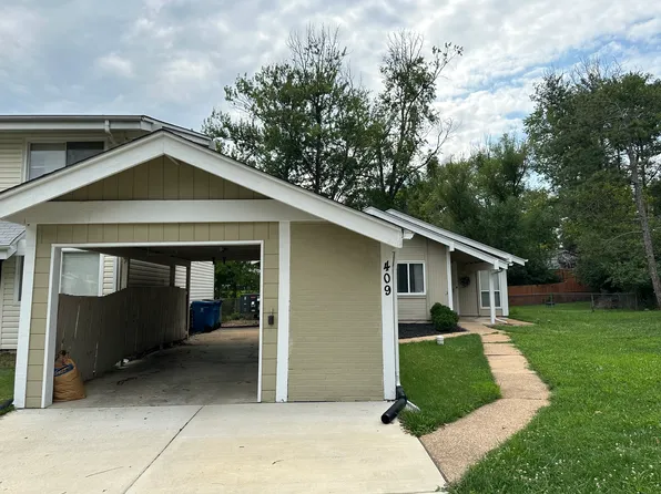 409 Far Hill Dr, Ballwin, MO 63021