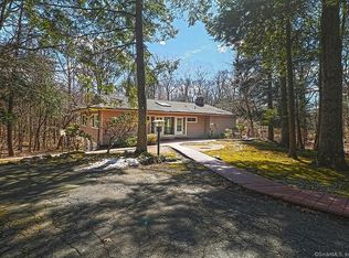 448 Old Cellar Rd, Orange, CT 06477