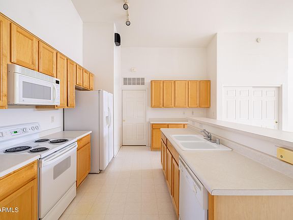 5th image of 7937 W HESS Avenue