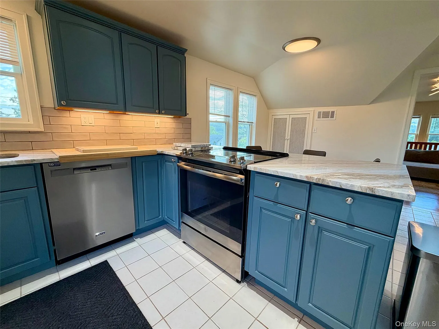 1 bed, 1.0 bath, 600 sqft, $1,950 — Photo 3