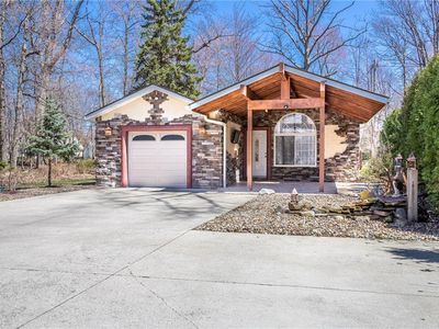 511 Vineland Rd, Bay Village, OH, 44140