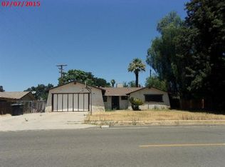 940 W Mulberry Dr, Hanford, CA 93230