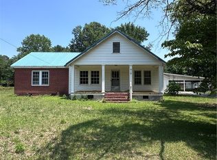 916 Aberdeen Rd, Laurinburg, NC 28352