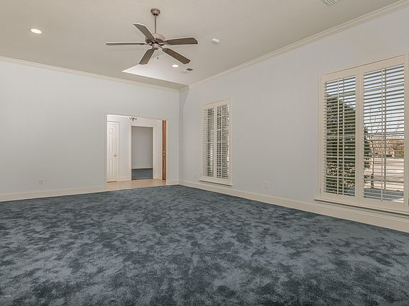 4th image of 7323 Parkway Dr